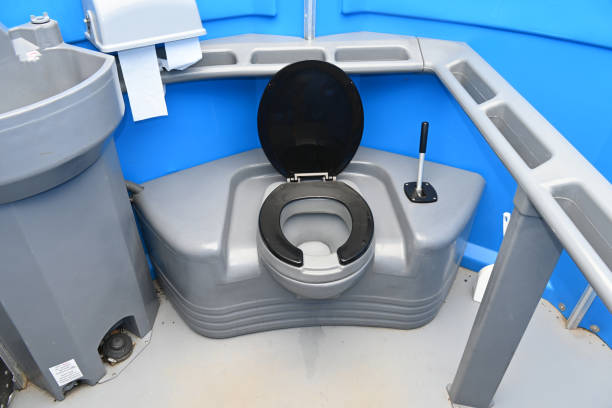 Best Portable restroom trailer rental  in Carthage, MS